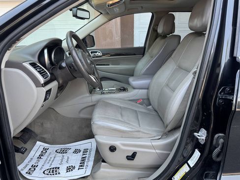 Used 2012 Jeep Grand Cherokee Laredo AWD/4WD image 11