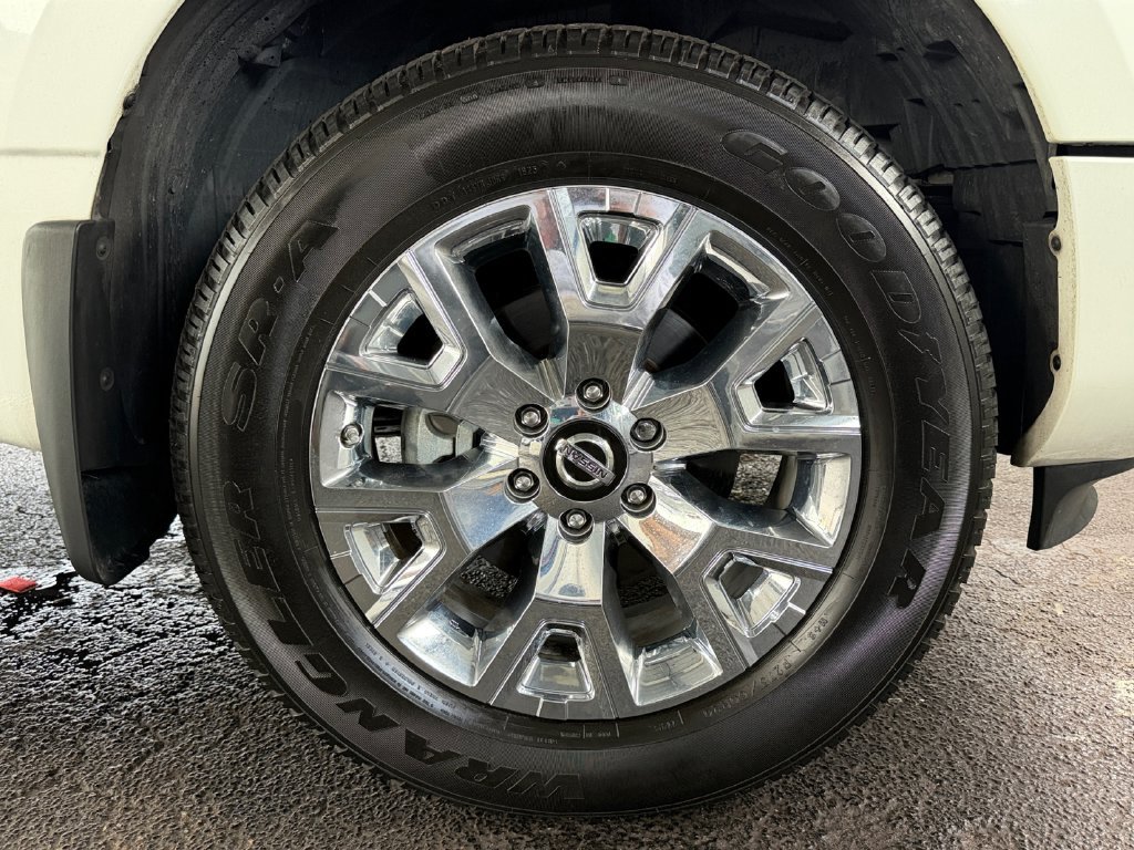 Used 2021 Nissan Titan SL w/ Moonroof Package AWD/4WD image 46
