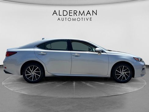 Used 2017 Lexus ES 350 w/ Luxury Package FWD image 7