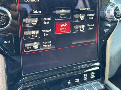 Used 2019 RAM 1500 Laramie image 22