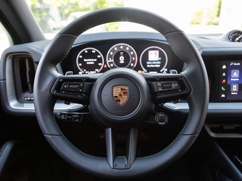Certified 2026 Porsche Cayenne AWD/4WD image 13