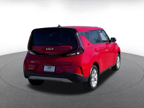Used 2025 Kia Soul LX w/ LX Technology Package image 12