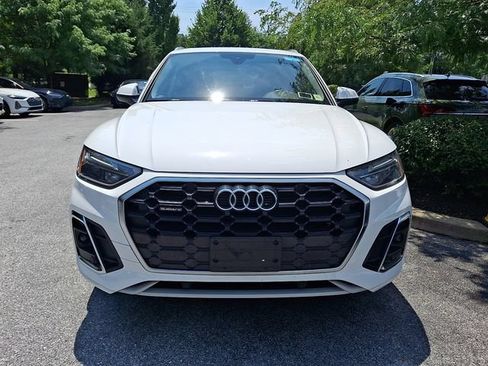 Used 2023 Audi Q5 2.0T Premium w/ Convenience Package AWD/4WD image 2
