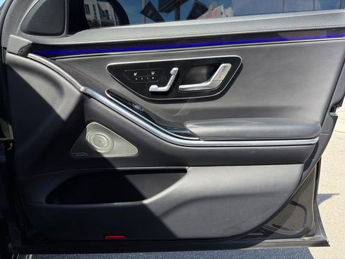 Used 2022 Mercedes-Benz S 500 4MATIC w/ AMG Line Package image 22