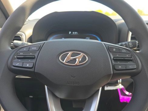 New 2026 Hyundai Venue SE FWD image 23