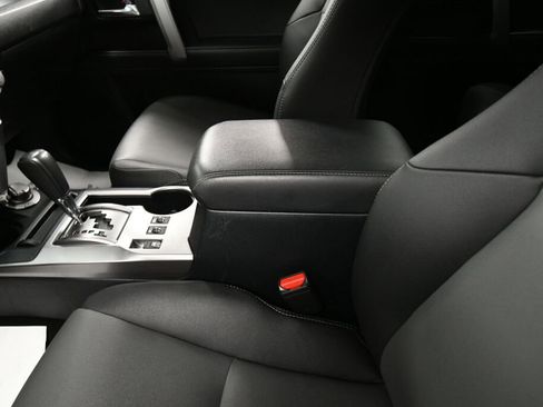 Certified 2024 Toyota 4Runner SR5 Premium image 26