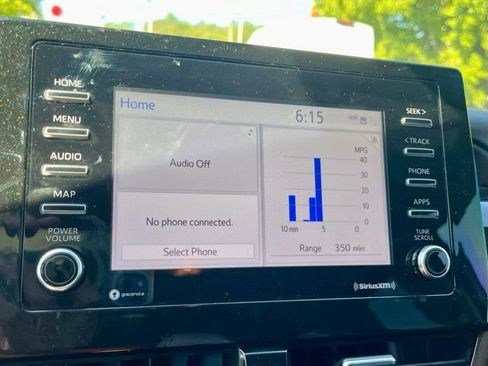 Used 2022 Toyota Camry SE image 25