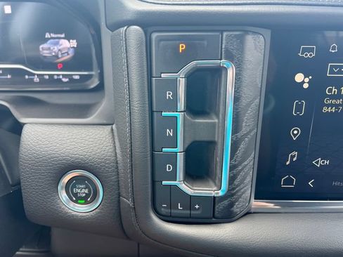 Used 2023 GMC Yukon Denali AWD/4WD image 30