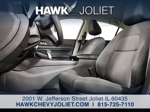 Used 2025 Nissan Altima 2.5 SV FWD image 11