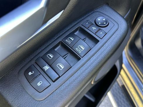 Used 2022 RAM 1500 Big Horn AWD/4WD image 16