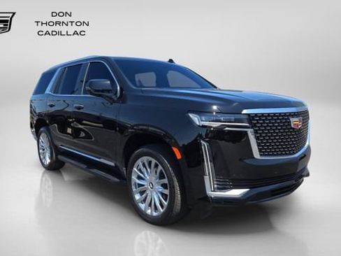 Used 2024 Cadillac Escalade Premium Luxury AWD/4WD image 7