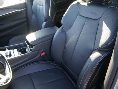 New 2025 Jeep Grand Cherokee Overland w/ Adv Protech Group III image 28