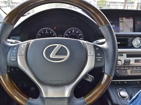 Used 2015 Lexus ES 350 w/ Luxury Package image 20
