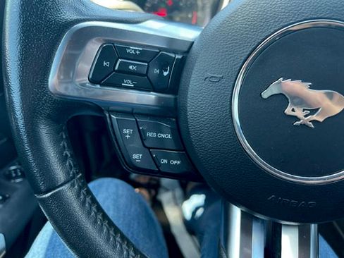 Used 2020 Ford Mustang Coupe RWD image 18
