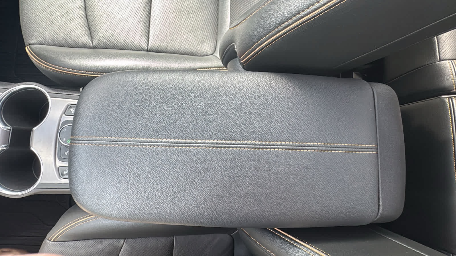 Used 2024 GMC Terrain AT4 w/ LPO, Floor Liner Package AWD/4WD image 24