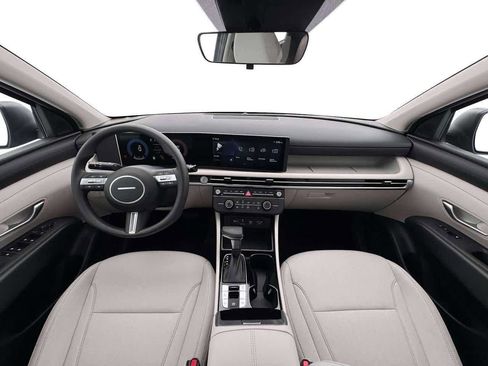 New 2026 Hyundai Tucson SE image 13