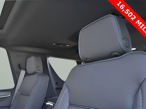 Used 2024 GMC Yukon Denali image 28