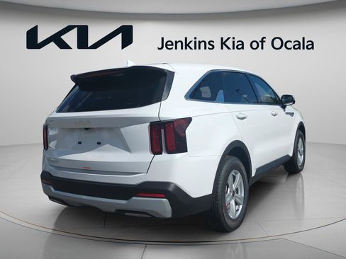 New 2026 Kia Sorento LX image 3