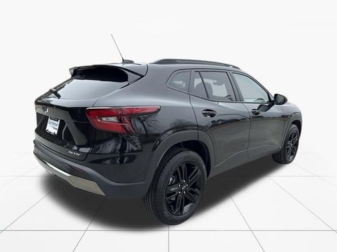 Used 2025 Chevrolet Trax ACTIV w/ Sunroof Package image 9