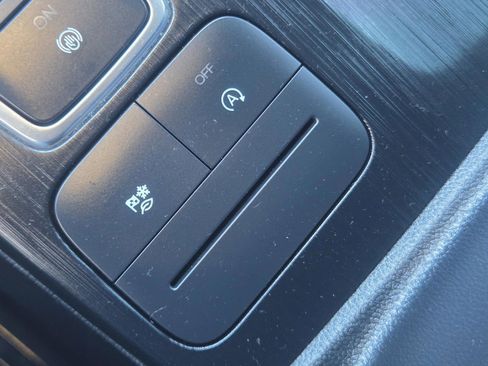 Used 2022 Ford Escape SE w/ SE Sport Appearance Package FWD image 15