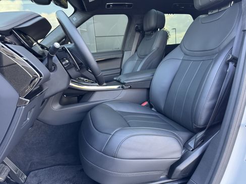 Certified 2025 Land Rover Range Rover Sport Autobiography AWD/4WD image 15