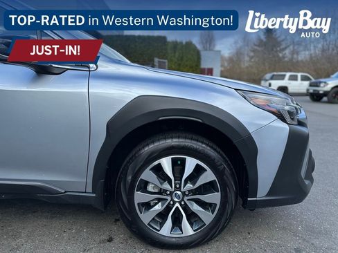 Used 2025 Subaru Outback Limited AWD/4WD image 5
