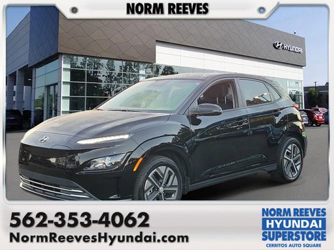 Certified 2023 Hyundai Kona SE image 1