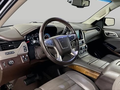 Used 2020 GMC Yukon XL Denali RWD image 16