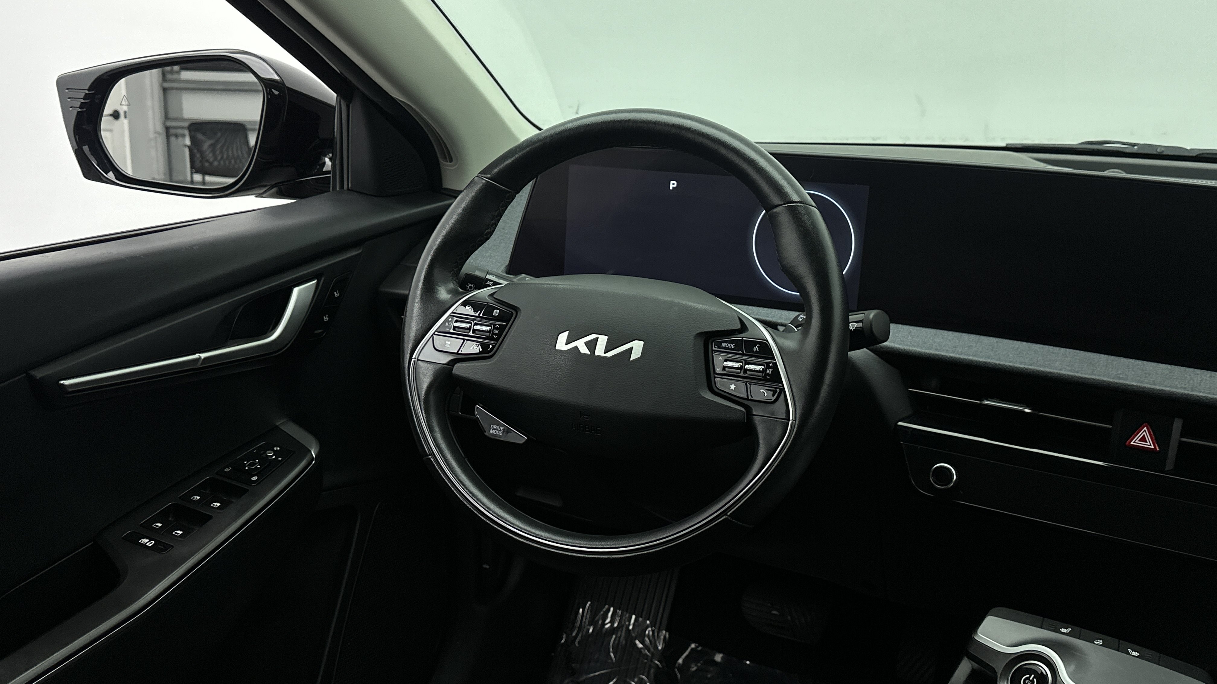 Used 2024 Kia EV6 Light AWD/4WD image 34