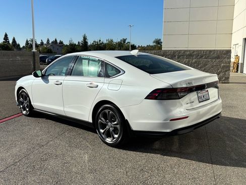 Used 2023 Honda Accord EX image 7
