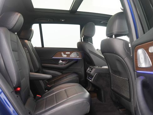 Used 2021 Mercedes-Benz GLS 580 4MATIC image 12