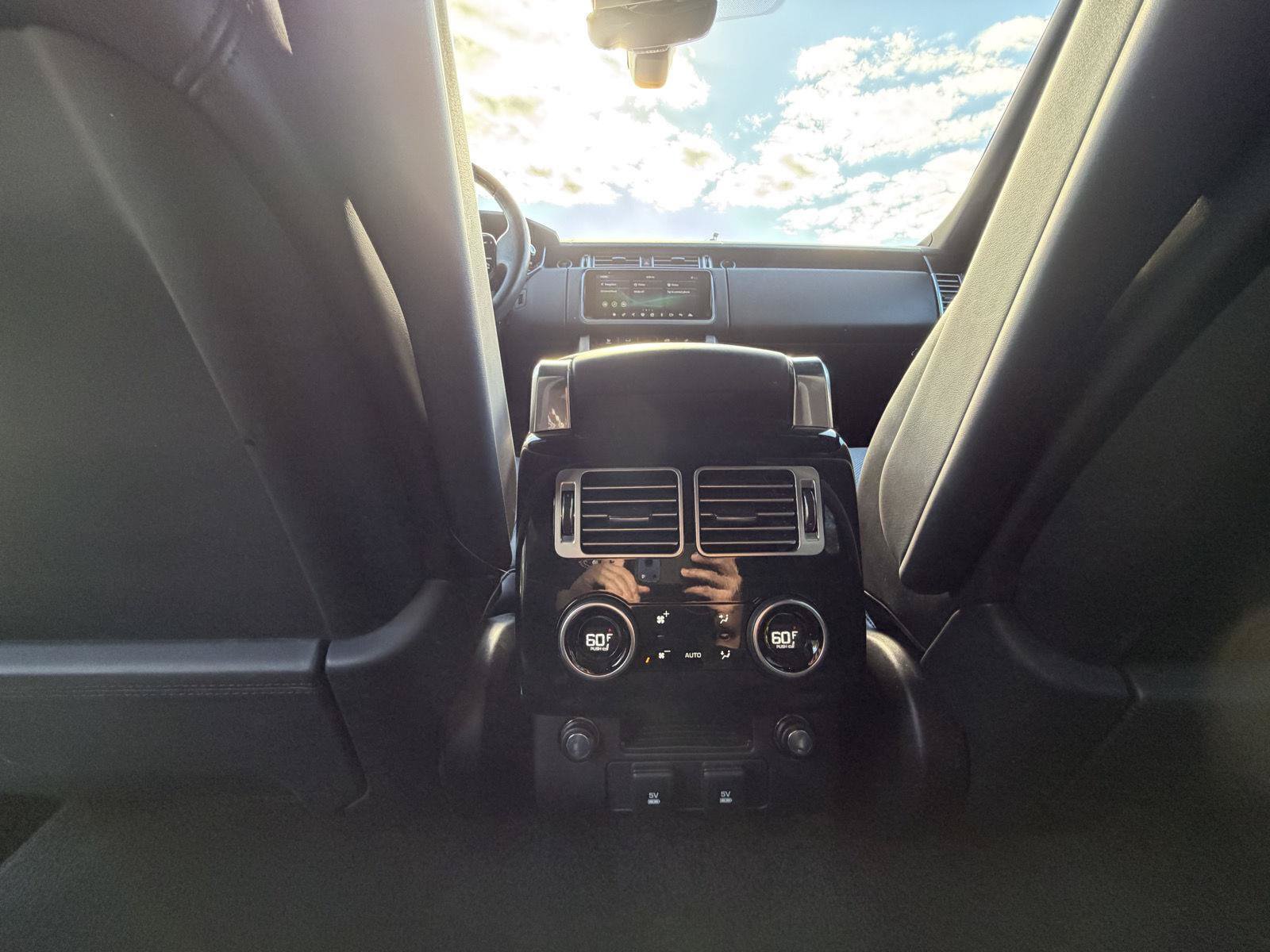 Used 2018 Land Rover Range Rover HSE AWD/4WD image 22
