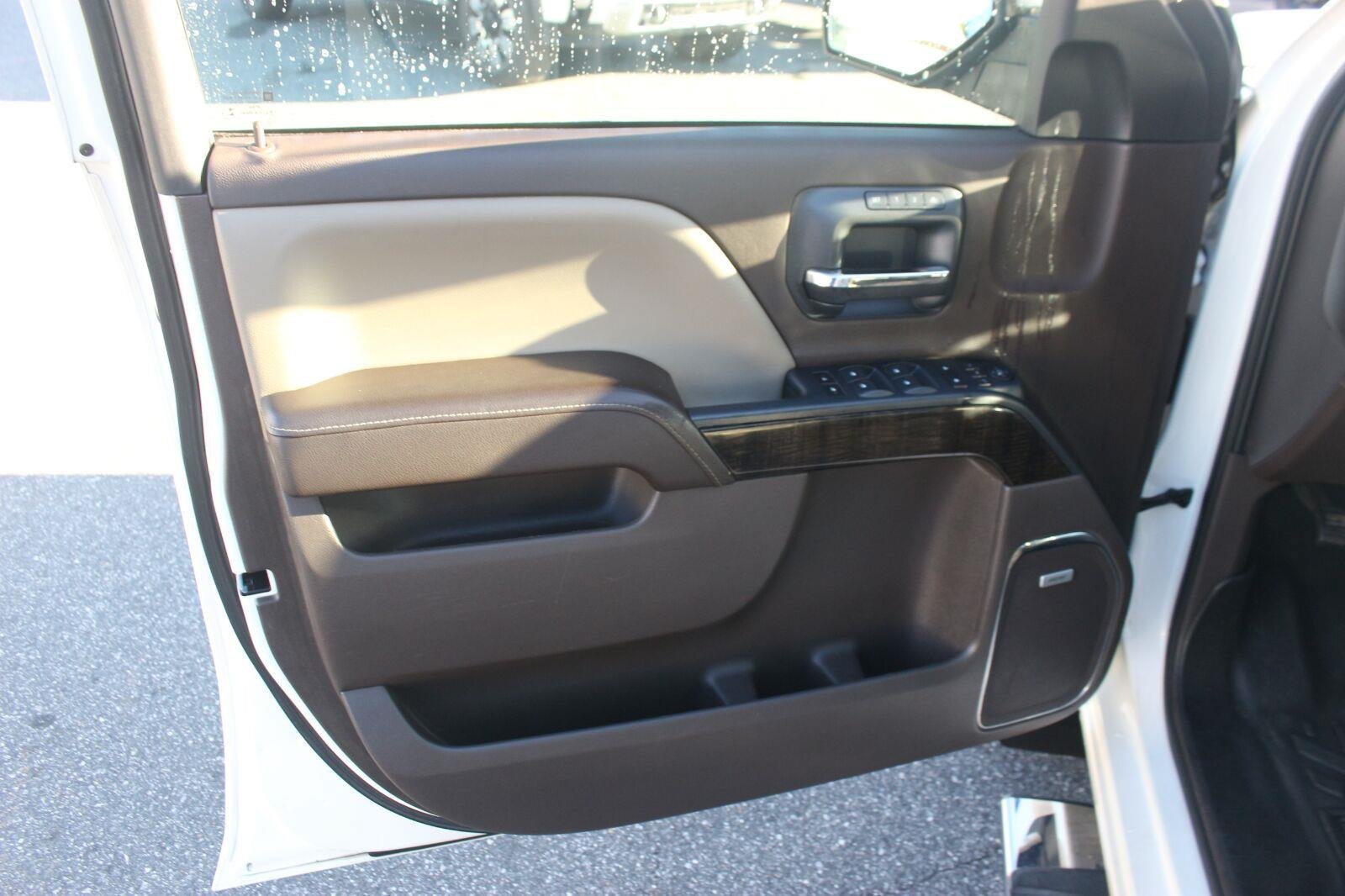 Used 2015 GMC Sierra 1500 Denali w/ Driver Alert Package AWD/4WD image 13