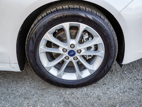 Used 2020 Ford Fusion SE image 6