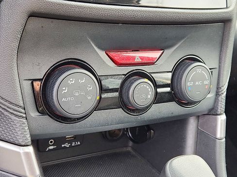 Used 2023 Subaru Forester Premium image 15