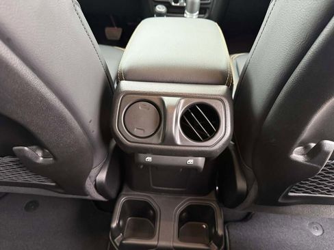 New 2026 Jeep Gladiator Sport image 19