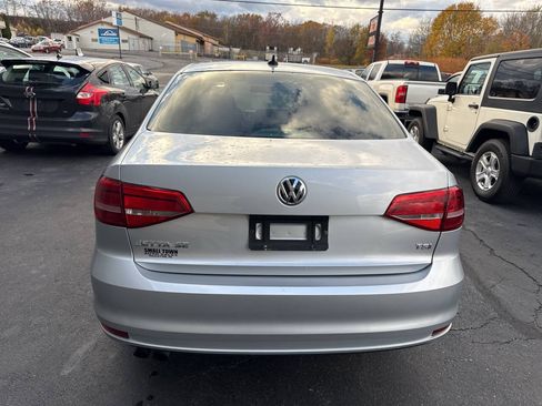 Used 2015 Volkswagen Jetta Sport FWD image 7