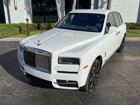 Used 2023 Rolls-Royce Cullinan image 8