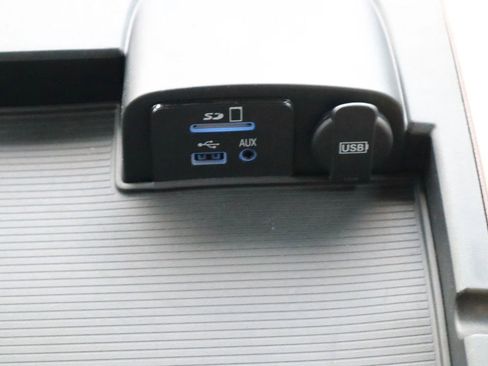 Used 2014 RAM 1500 Laramie w/ Convenience Group image 29