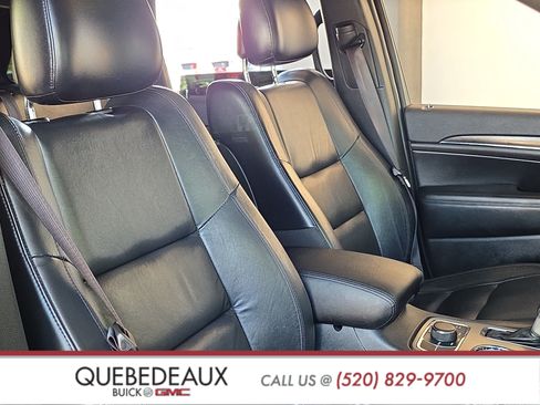 Used 2018 Jeep Grand Cherokee Limited w/ Trailer Tow Group IV AWD/4WD image 32