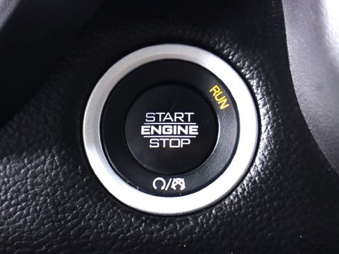 Used 2021 RAM 1500 Laramie AWD/4WD image 31