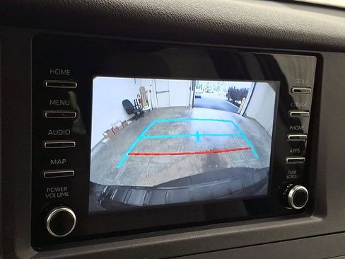 Used 2020 Toyota Sienna L FWD image 15