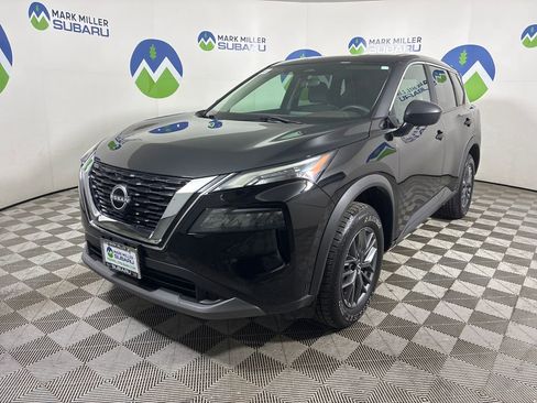 Used 2023 Nissan Rogue S AWD/4WD image 3