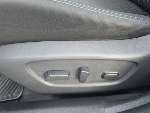 Used 2020 Nissan Rogue SV AWD/4WD image 7
