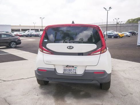 Used 2020 Kia Soul LX FWD image 8