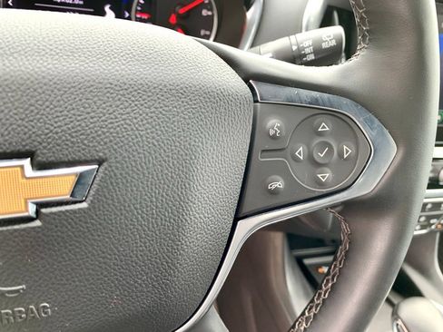Used 2023 Chevrolet Traverse High Country FWD image 35