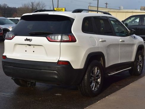 Used 2019 Jeep Cherokee Latitude Plus AWD/4WD image 8