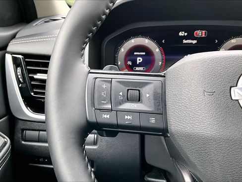 Used 2026 Nissan Rogue SL AWD/4WD image 24