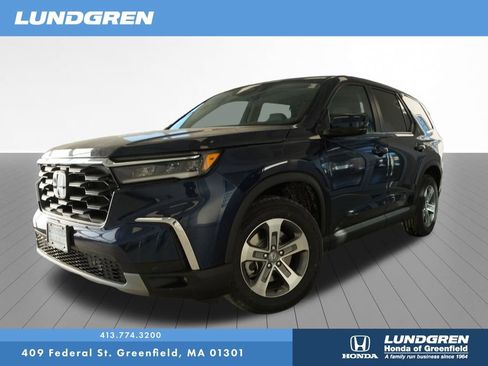 Used 2025 Honda Pilot EX-L image 3