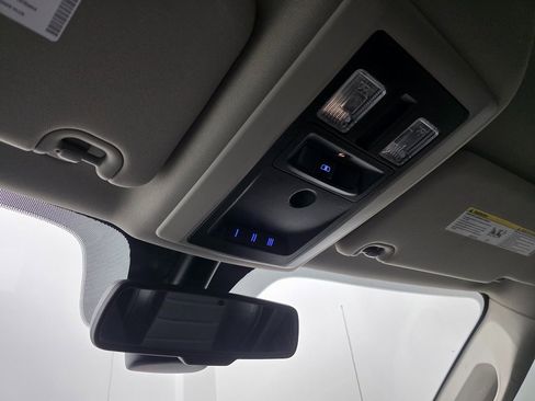 Used 2017 RAM 1500 Sport image 32